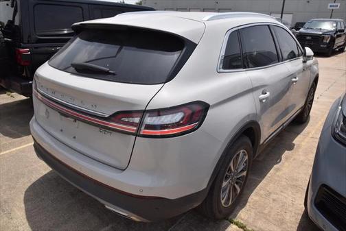 2020 Lincoln Nautilus Standard