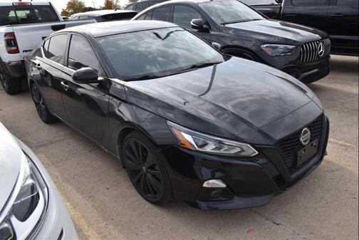 2022 Nissan Altima SR FWD