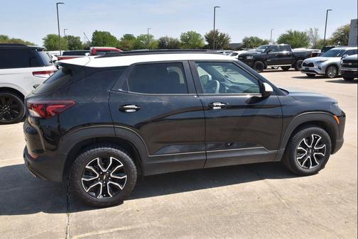 Mosaic Black Metallic 2023 Chevrolet Trailblazer ACTIV