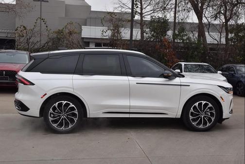 2026 Lincoln Nautilus Reserve