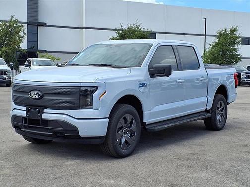 2025 Ford F-150 Lightning Flash