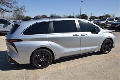 2023 Toyota Sienna XSE 7 Passenger