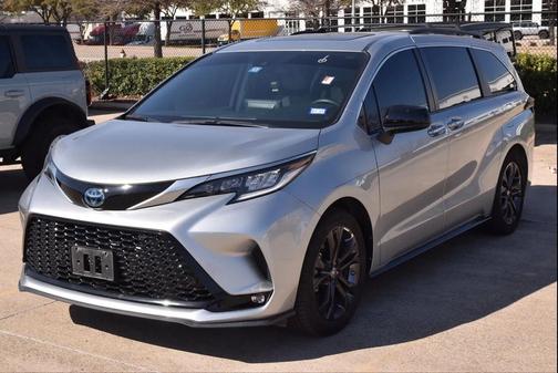 2023 Toyota Sienna XSE 7 Passenger