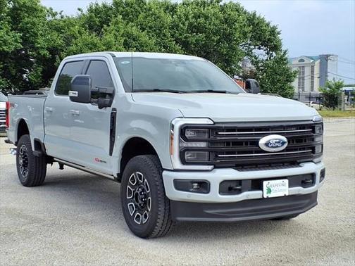 2025 Ford F-250 Platinum