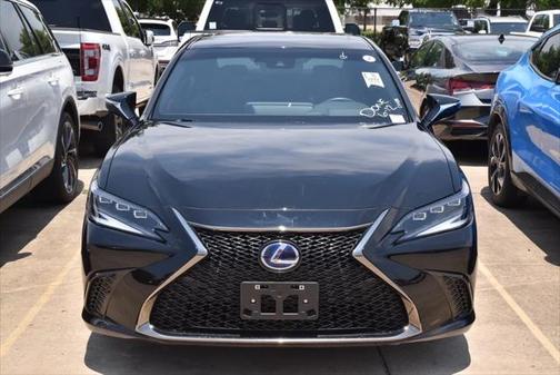 2022 Lexus ES 300h F SPORT