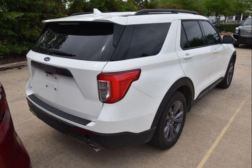 Star White Metallic Tri-Coat 2023 Ford Explorer XLT