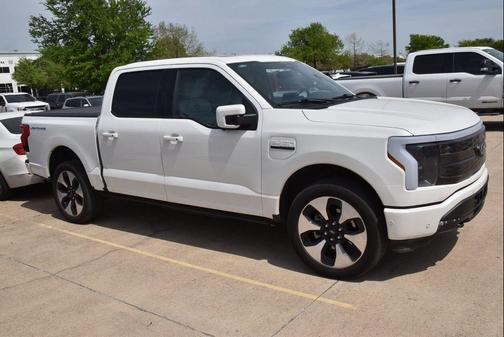 Star White Metallic Tri-Coat 2023 Ford F-150 Lightning Platinum