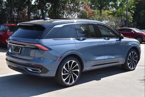 2025 Lincoln Nautilus Black Label