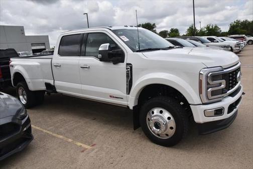 2025 Ford F-450 Platinum