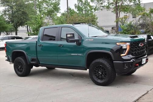 2025 Chevrolet Silverado 2500 4WD Crew Cab Standard Bed ZR2