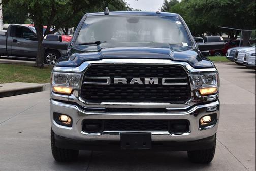 Patriot Blue Pearlcoat 2022 RAM 2500 Big Horn Crew Cab 4x4 8' Box