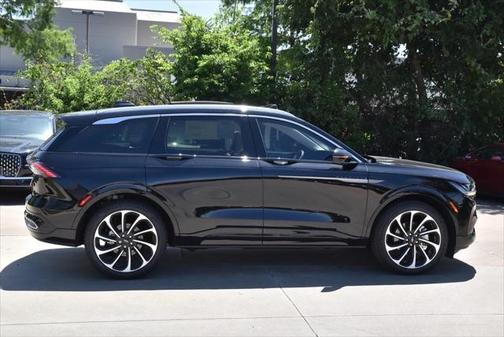 2025 Lincoln Nautilus Black Label