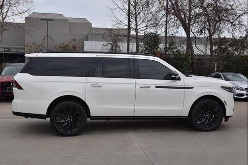 2025 Lincoln Navigator Reserve