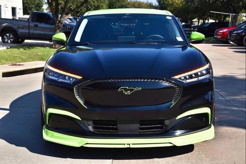 2022 Ford Mustang Mach-E Select