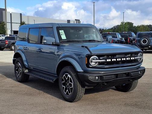 2025 Ford Bronco Outer Banks