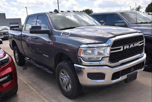 2020 RAM 2500 Tradesman Crew Cab 4X4 6'4' Box