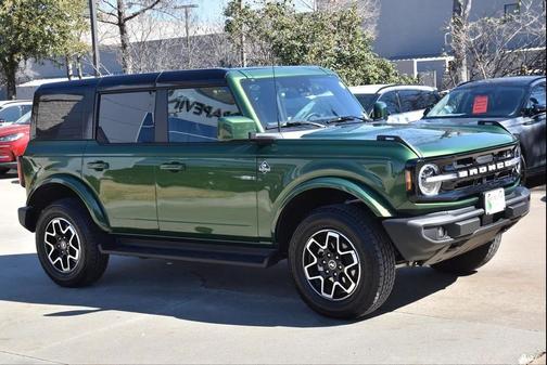 2025 Ford Bronco Outer Banks