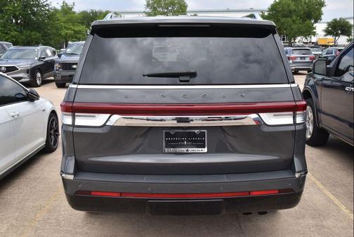 Chroma Caviar Dark Gray Metallic Clearcoat 2023 Lincoln Navigator Black Label