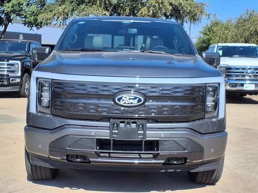 2025 Ford F-150 Lightning Platinum