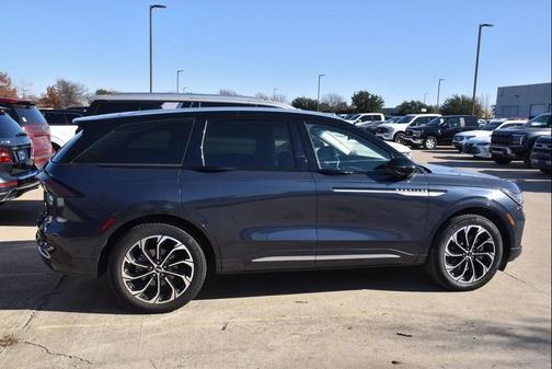 2024 Lincoln Nautilus Reserve