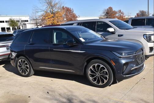 2024 Lincoln Nautilus Reserve