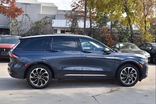 2024 Lincoln Nautilus Reserve