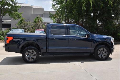 Antimatter Blue 2025 Ford F-150 Lightning LARIAT