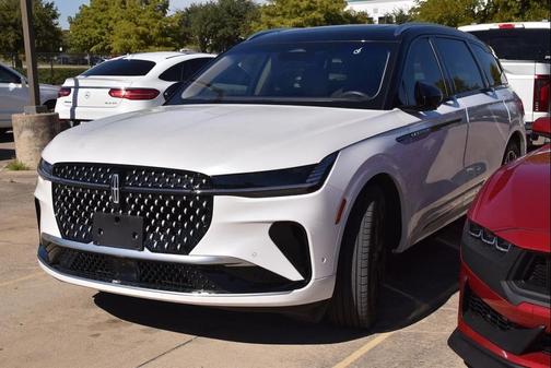 2024 Lincoln Nautilus Reserve