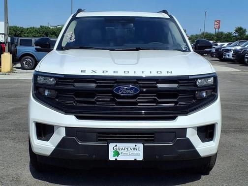2025 Ford Expedition Max Active 4x2