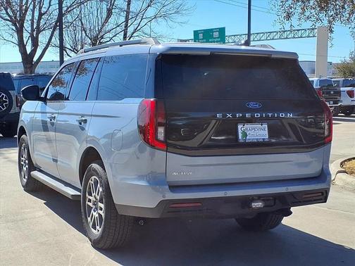 2025 Ford Expedition Active