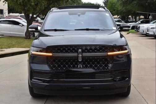 Flight Blue 2025 Lincoln Navigator Reserve
