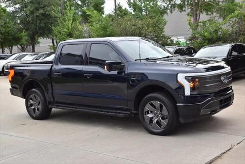2023 Ford F-150 Lightning LARIAT