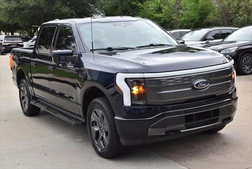 2023 Ford F-150 Lightning LARIAT