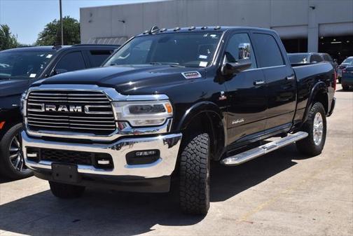 2022 RAM 2500 Laramie Crew Cab 4x4 6'4' Box