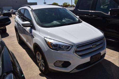 Oxford White 2019 Ford Escape SEL
