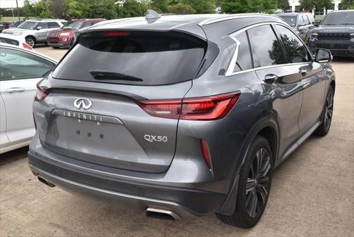 2022 INFINITI QX50 LUXE