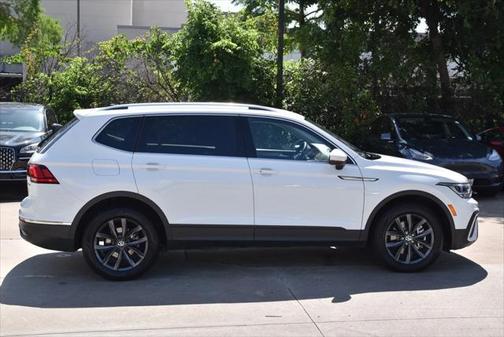 2024 Volkswagen Tiguan 2.0T SE 4MOTION