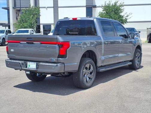 2025 Ford F-150 Lightning LARIAT