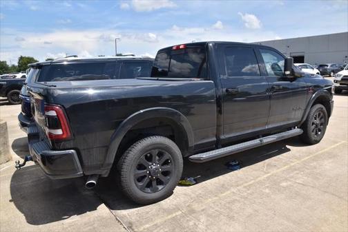 2022 RAM 2500 Laramie Crew Cab 4x4 6'4' Box