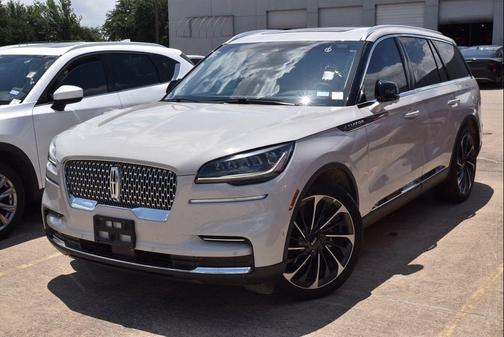 Ceramic Pearl Metallic Tri-Coat 2023 Lincoln Aviator Reserve