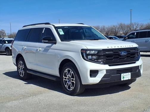 2026 Ford Expedition Active