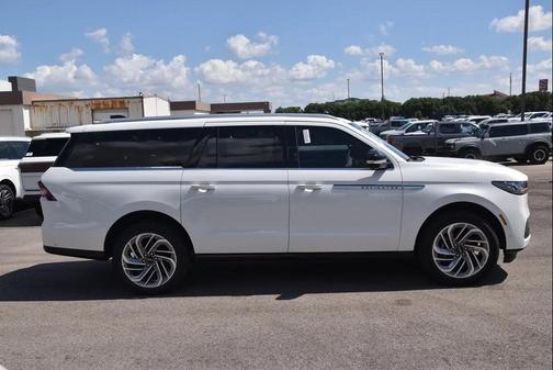 2025 Lincoln Navigator Reserve