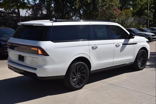 2025 Lincoln Navigator Reserve