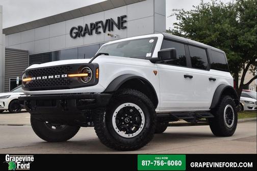 Oxford White 2024 Ford Bronco Badlands