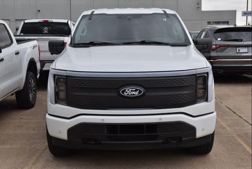 Oxford White 2024 Ford F-150 Lightning Flash