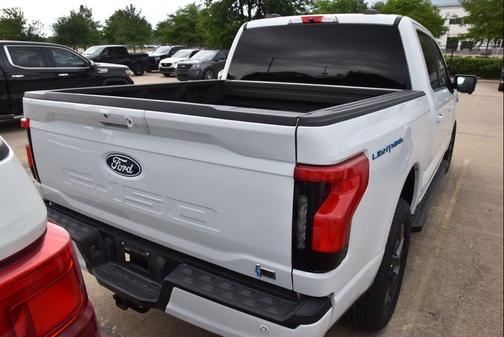 Oxford White 2024 Ford F-150 Lightning Flash