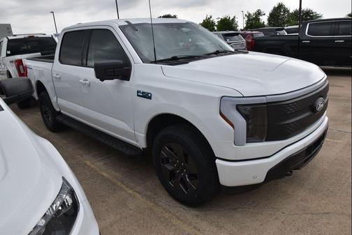 Oxford White 2024 Ford F-150 Lightning Flash
