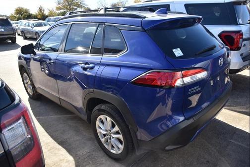 2024 Toyota Corolla Cross LE