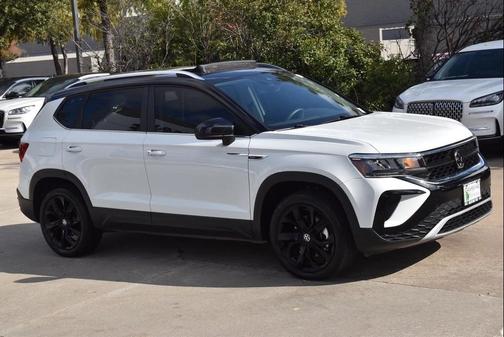 2024 Volkswagen Taos 1.5T SE