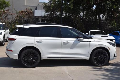 2025 Lincoln Corsair Premiere